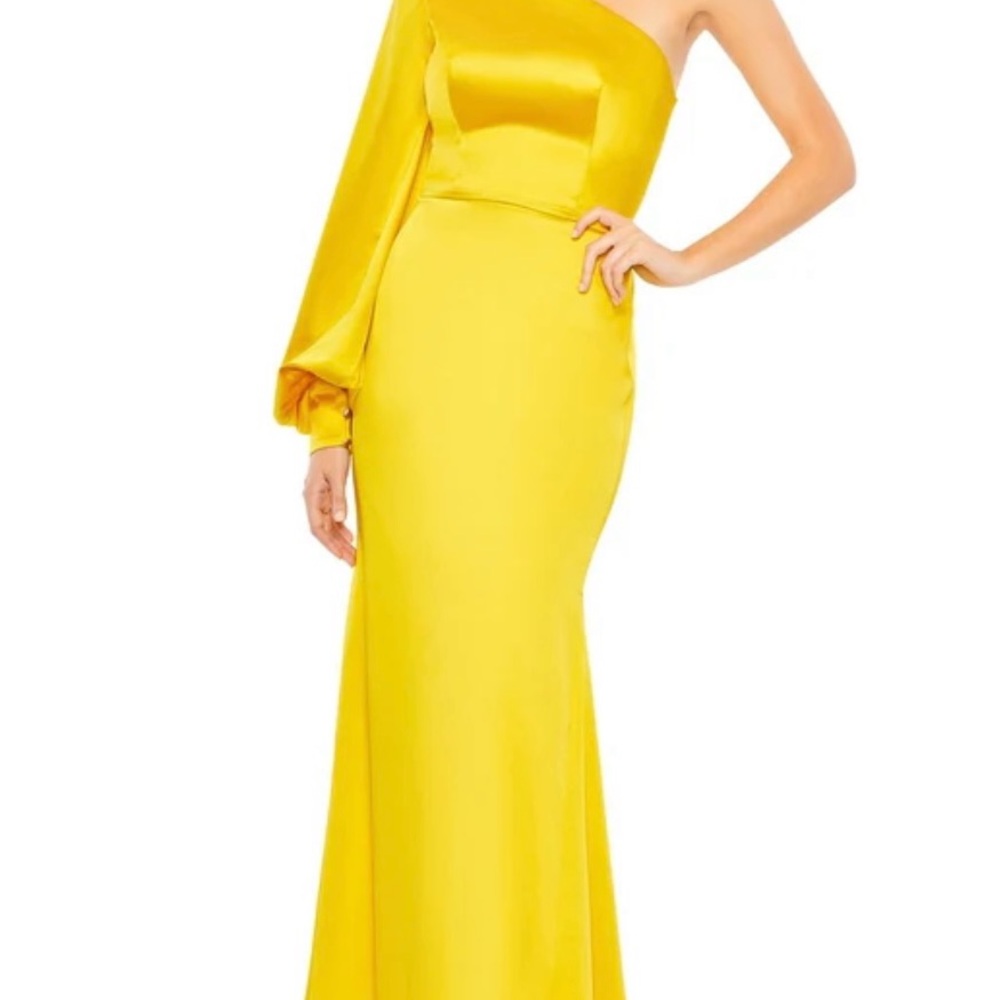 Mac Duggal Yellow Asymmetrical One-Shoulder Gown #26712 , NWT, size 2, MSRP $398